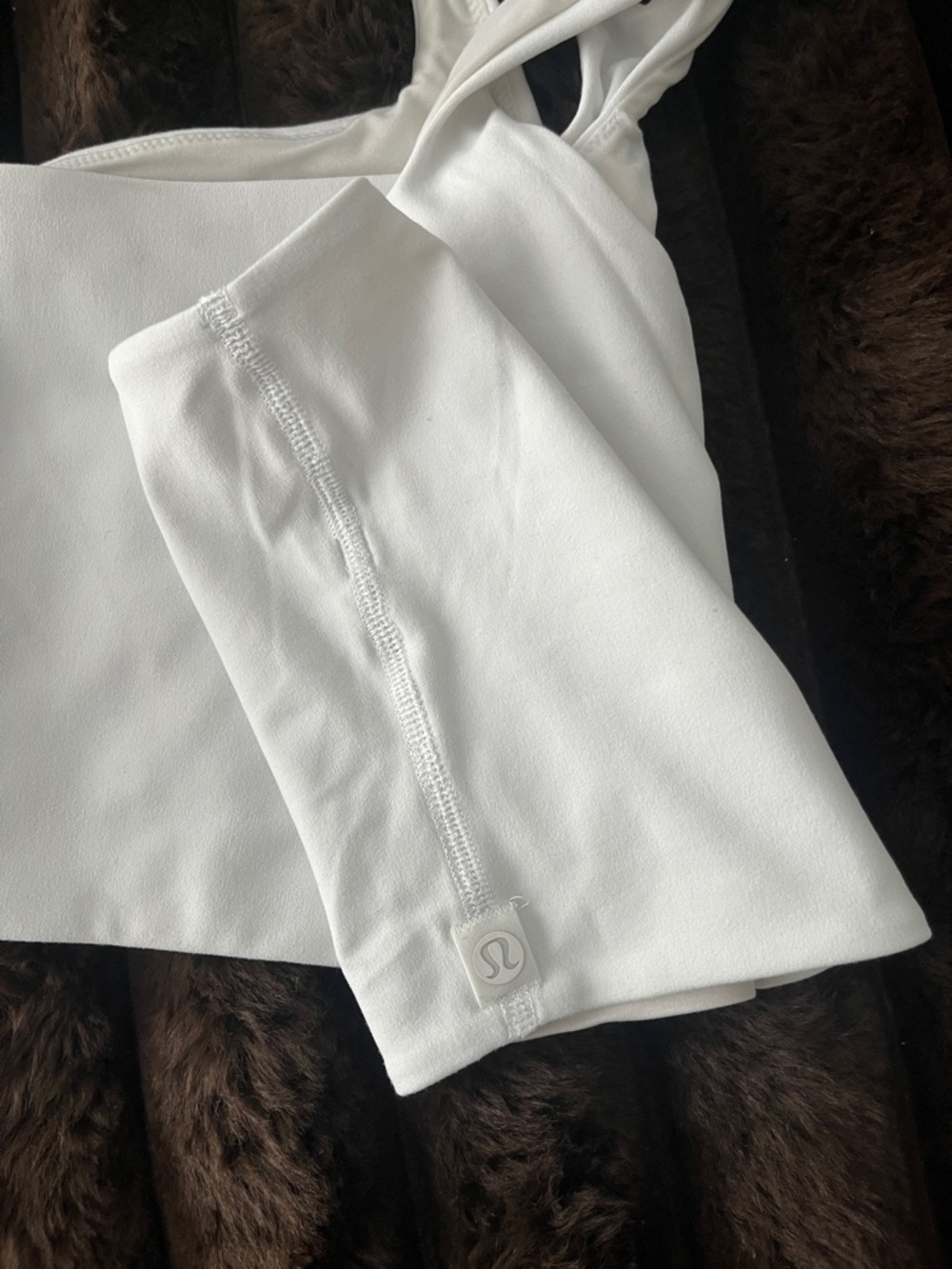 Lululemon athletica • White Tank (Bra like)